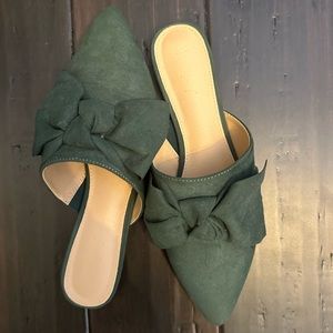 Women’s Loft - Bow Mule (women’s size 9, worn once)